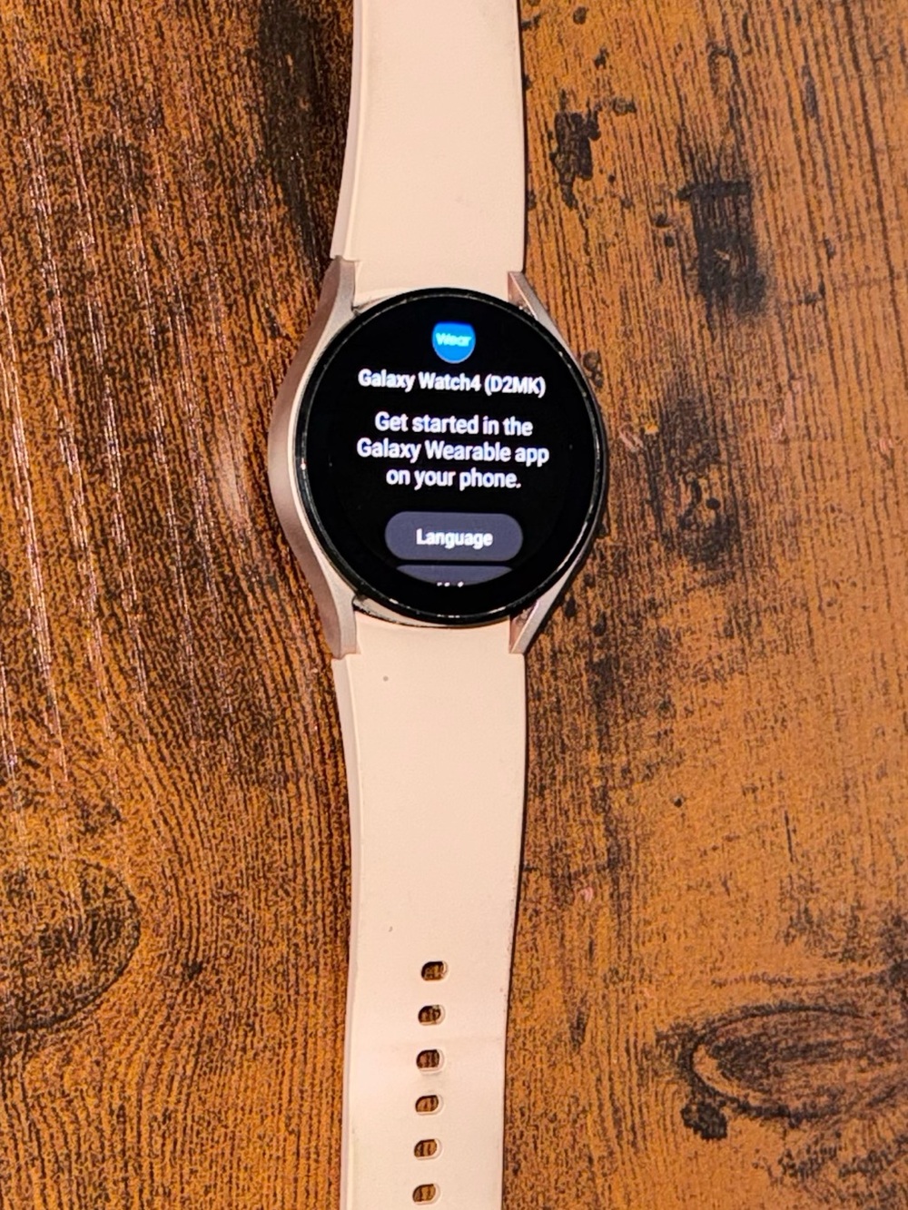 Samsung Galaxy Watch4 Silver Case with Light Pink Beige Band